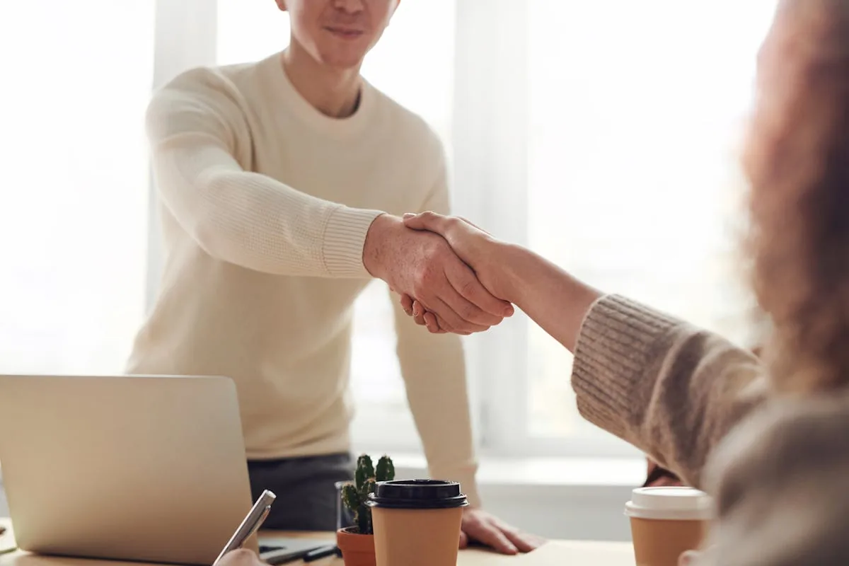 Sous-traitance web : déléguer et scaler son activité freelance